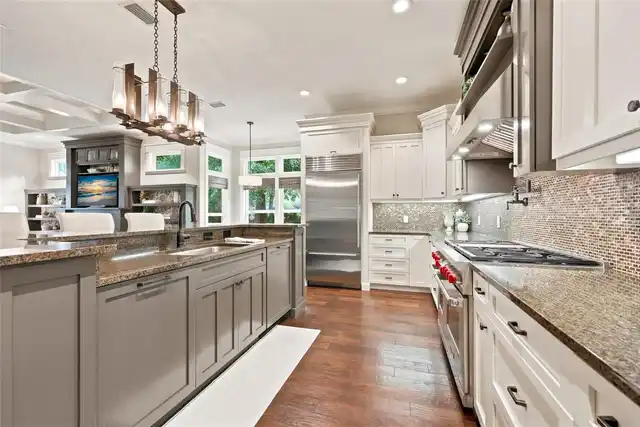Listing Photo 10