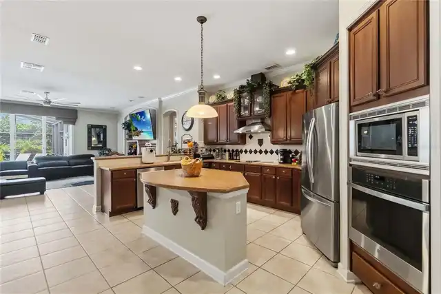 Listing Photo 16