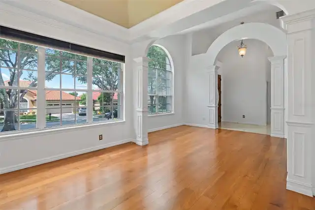 Listing Photo 9