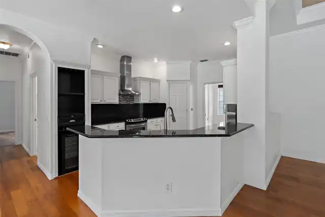 Listing Photo 25