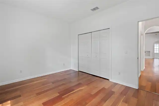 Listing Photo 32