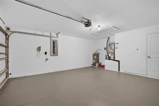 Listing Photo 14