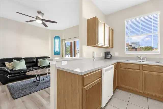 Listing Photo 10