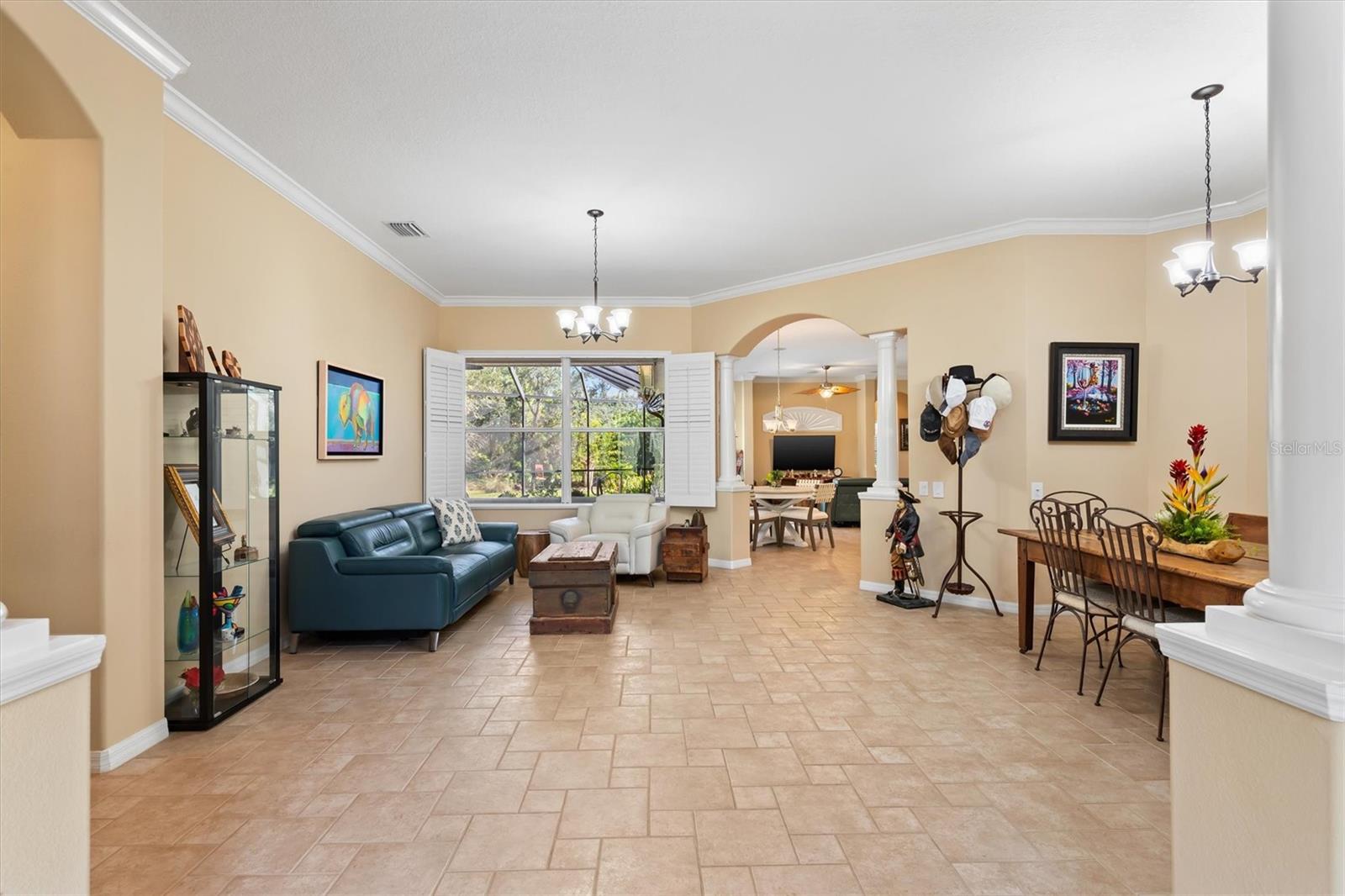 Listing Photo 12