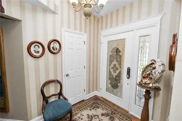 Listing Photo 8