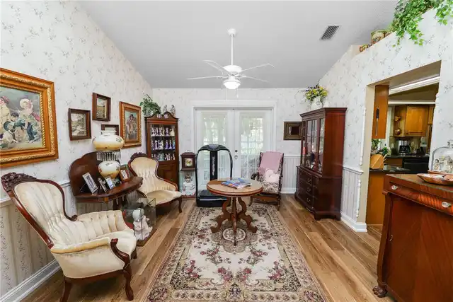 Listing Photo 14
