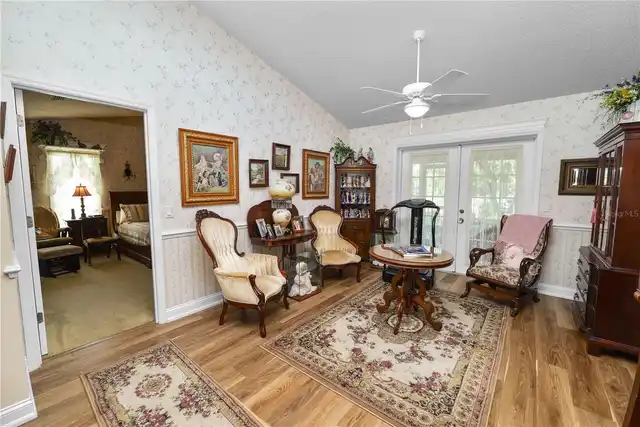 Listing Photo 15