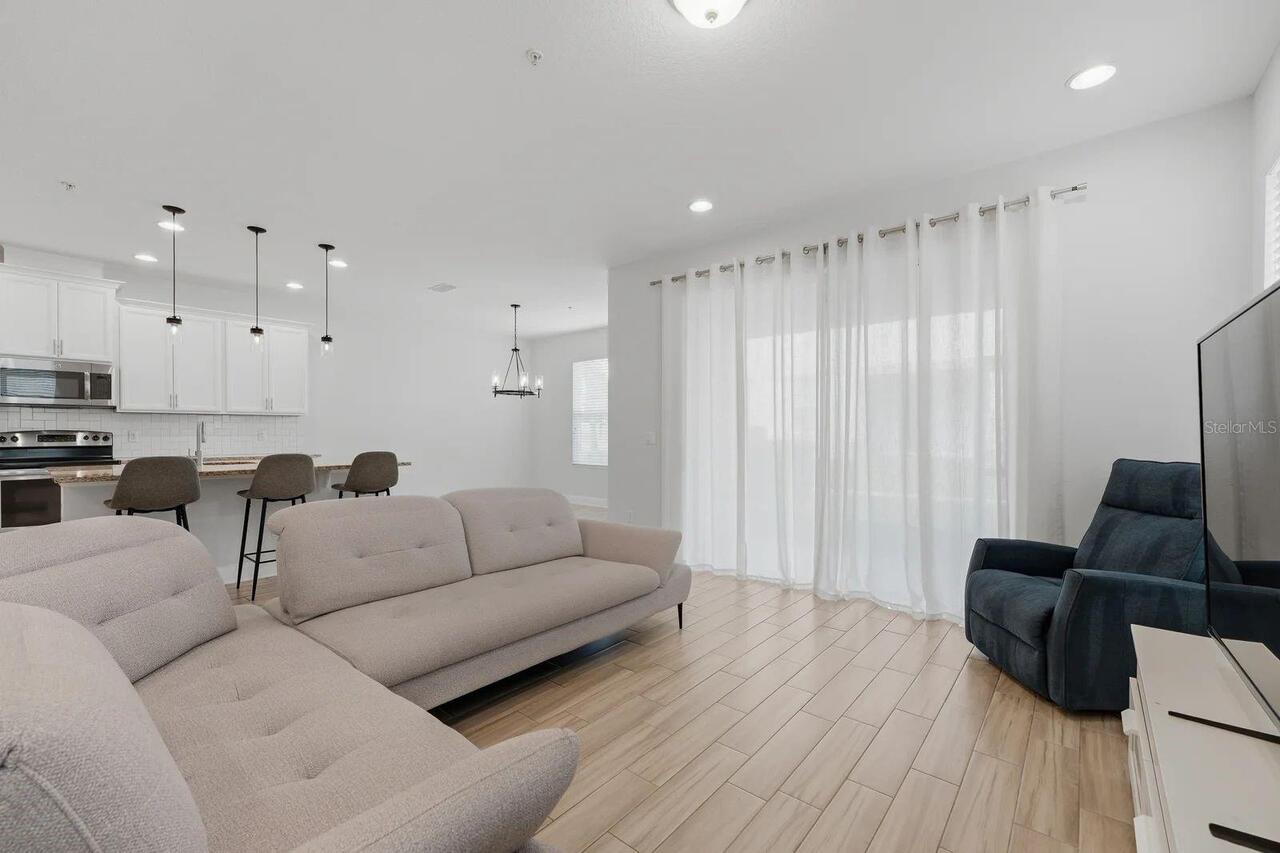 Listing Photo 10