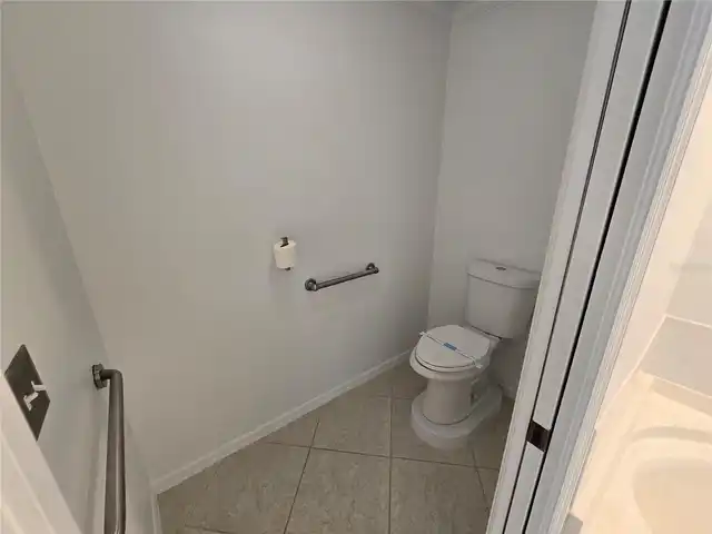 Listing Photo 11