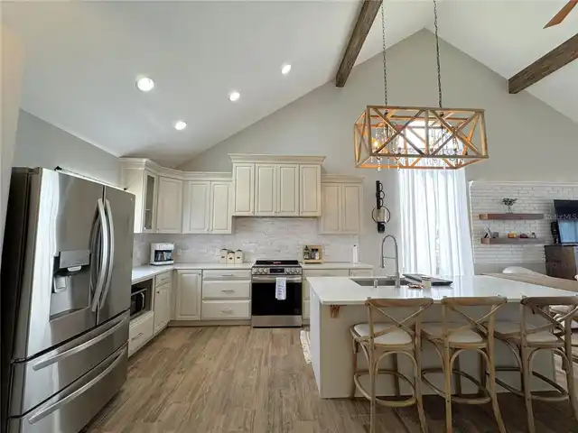 Listing Photo 7