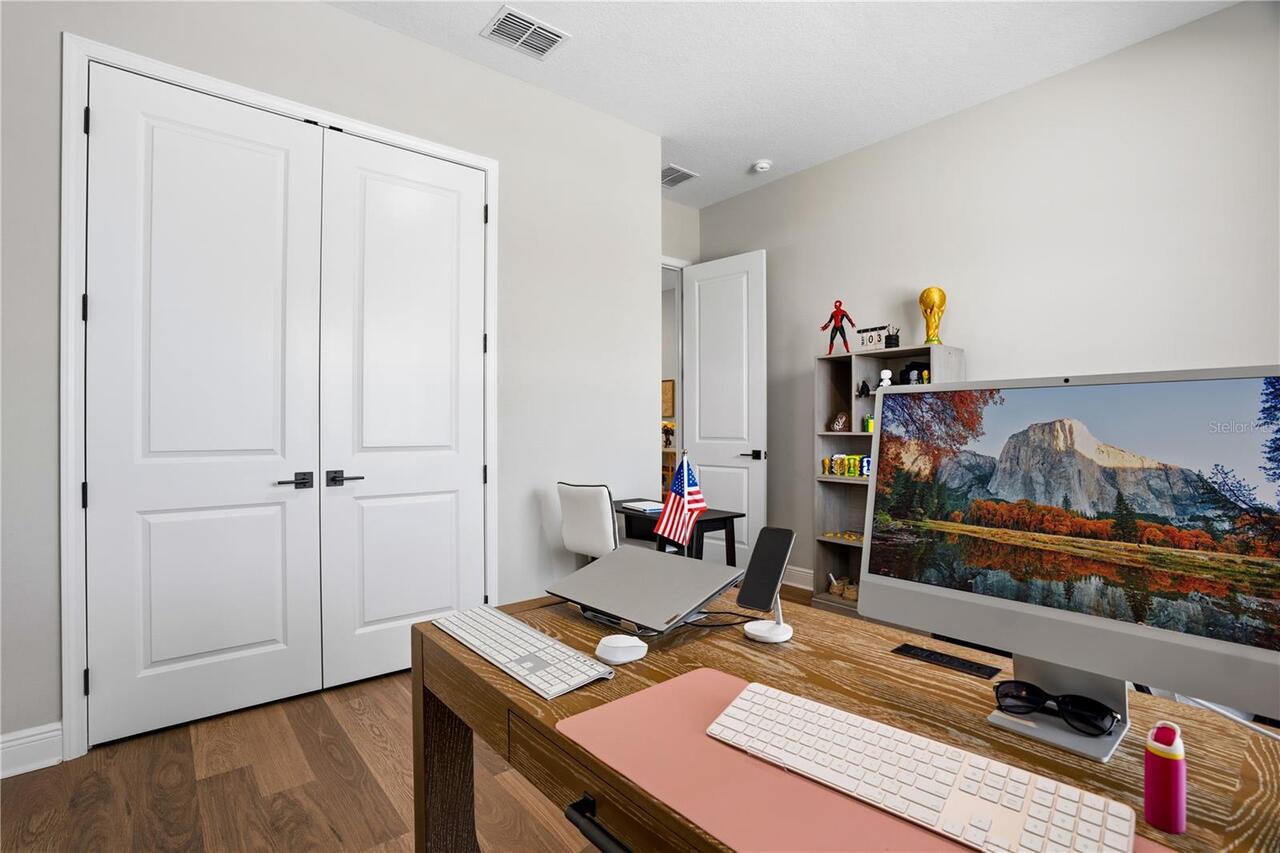 Listing Photo 12