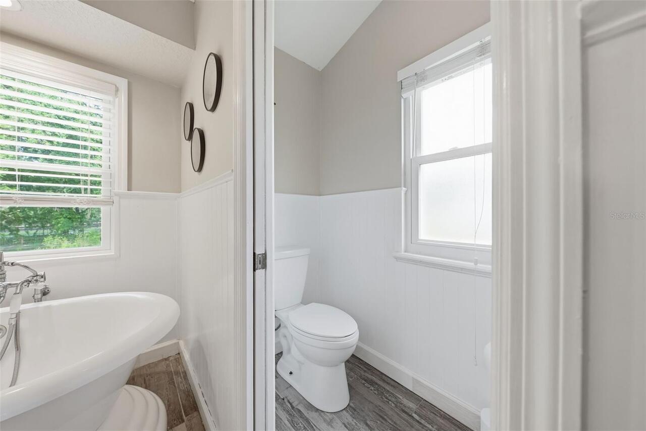 Listing Photo 10