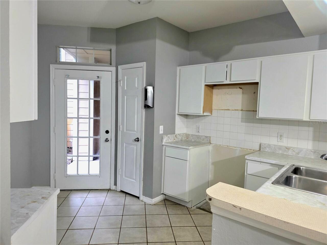 Listing Photo 8