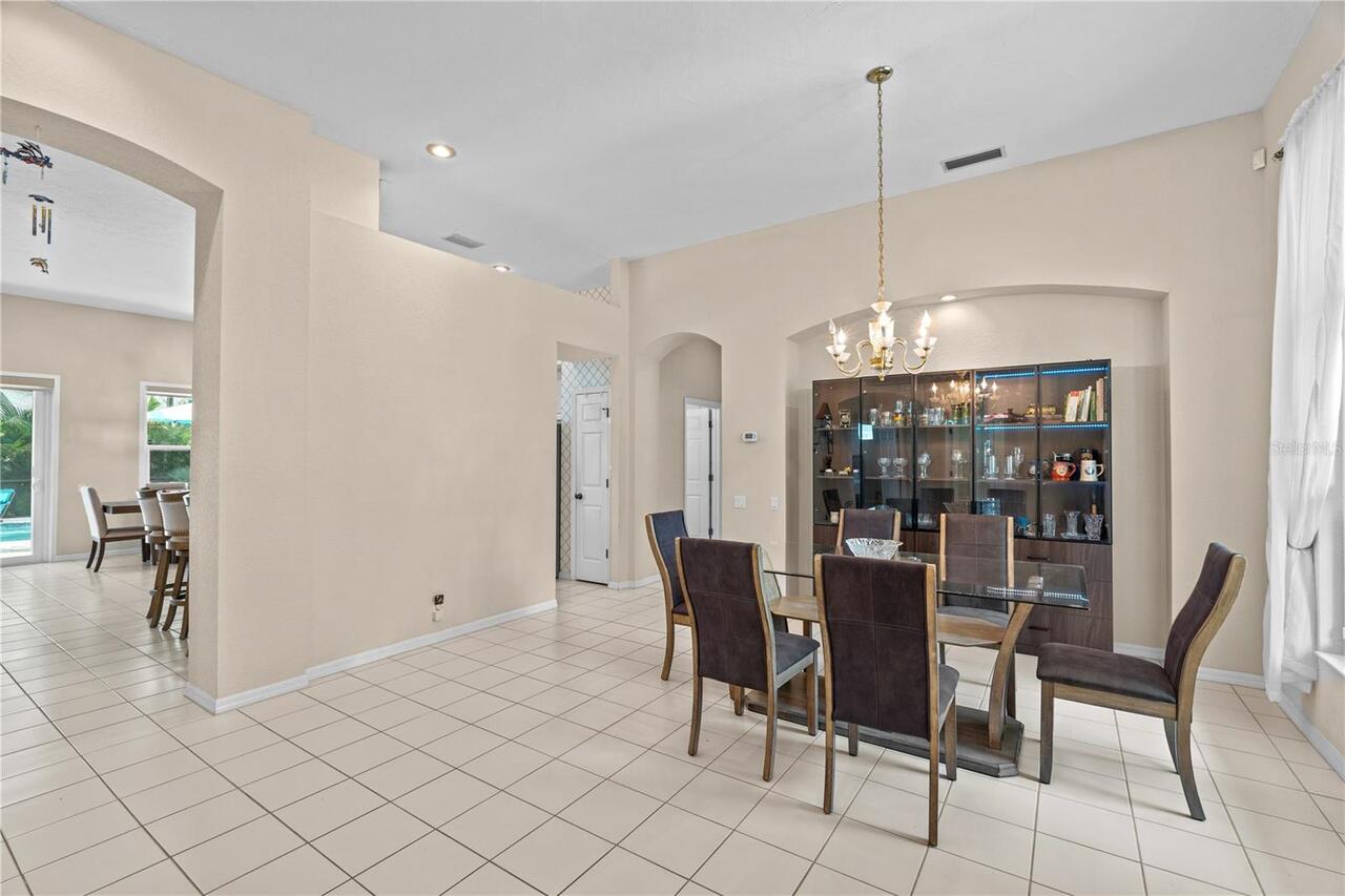 Listing Photo 14