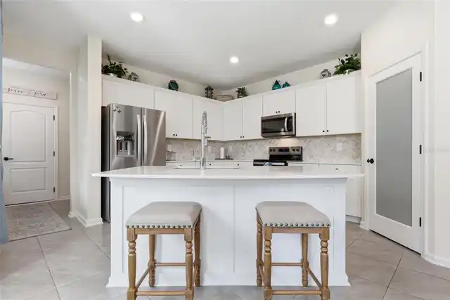 Listing Photo 10
