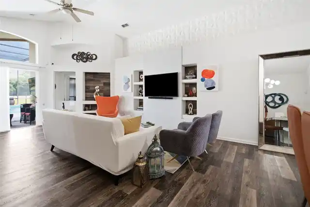 Listing Photo 18