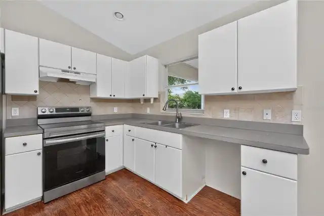 Listing Photo 18
