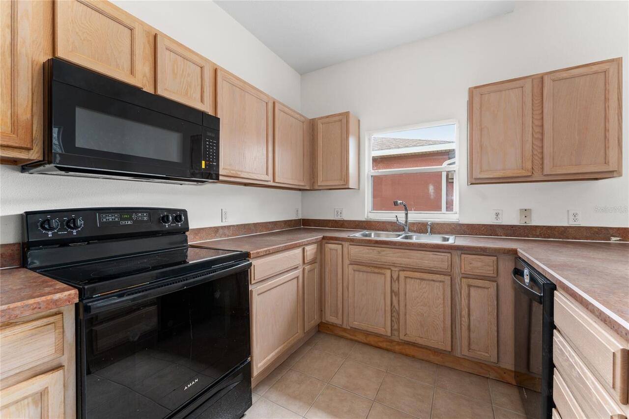 Listing Photo 9