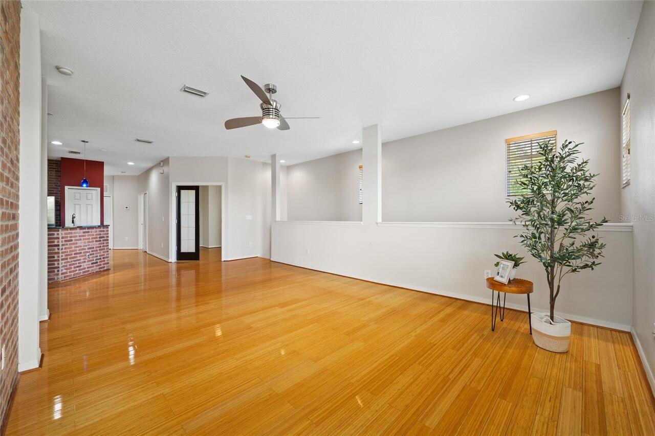 Listing Photo 8