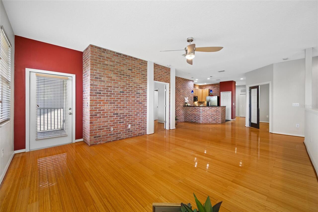 Listing Photo 9