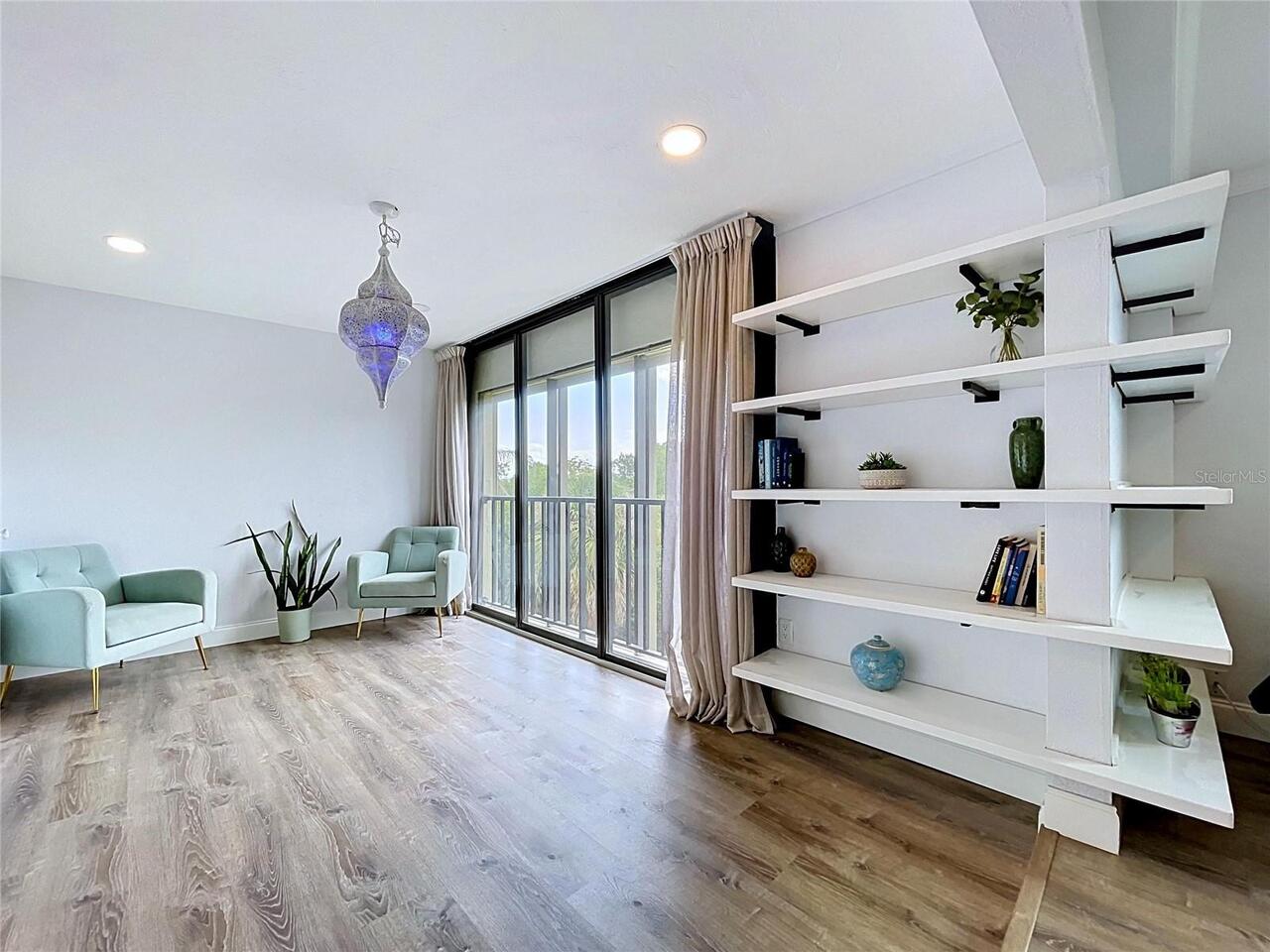Listing Photo 12