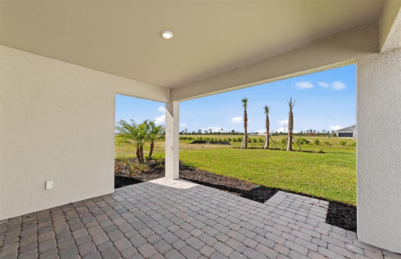 Listing Photo 12