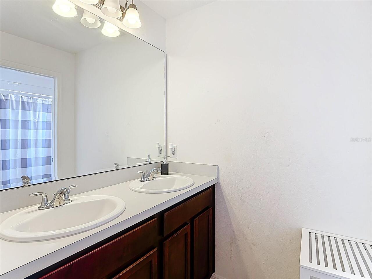 Listing Photo 33