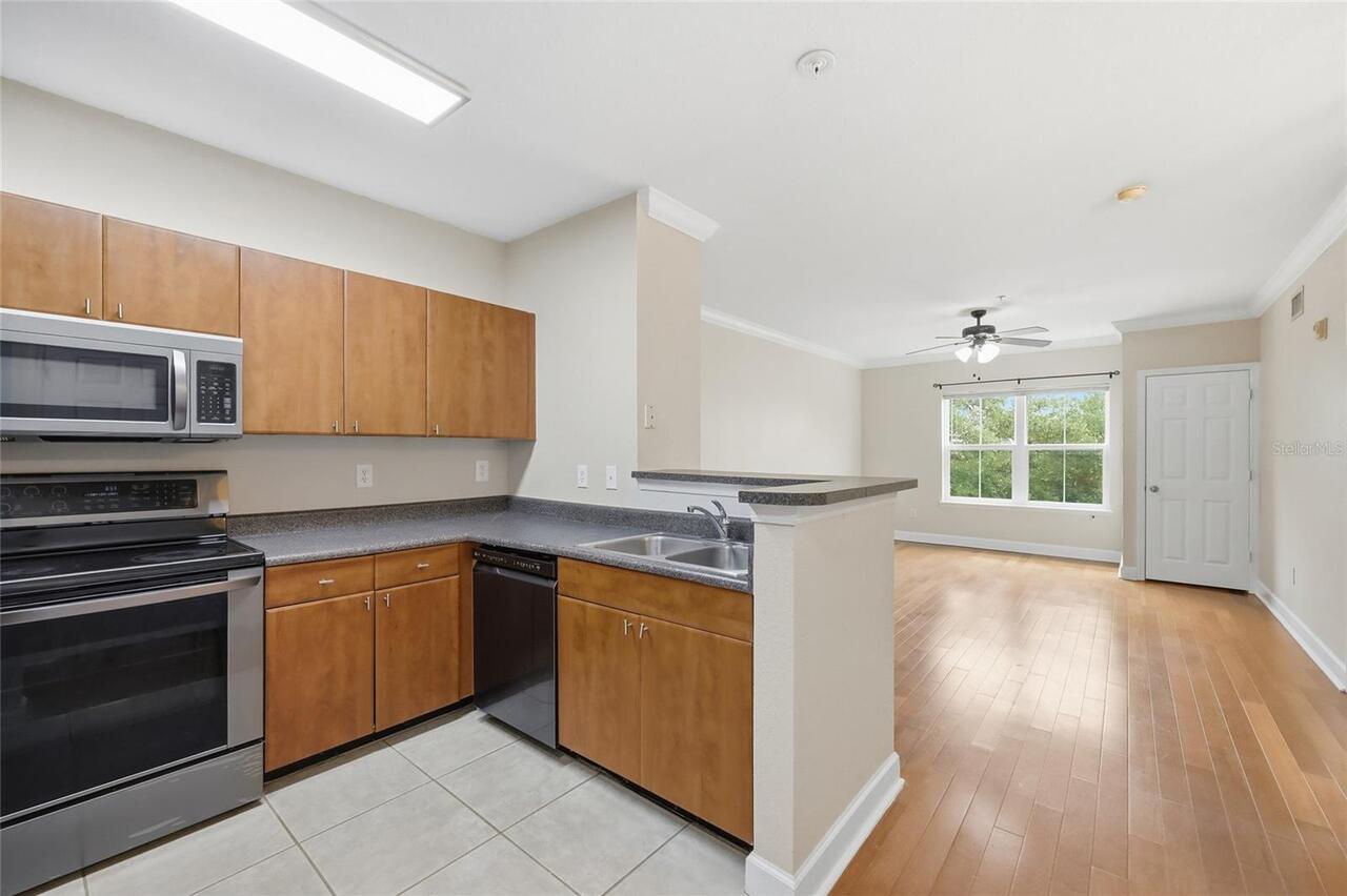 Listing Photo 9