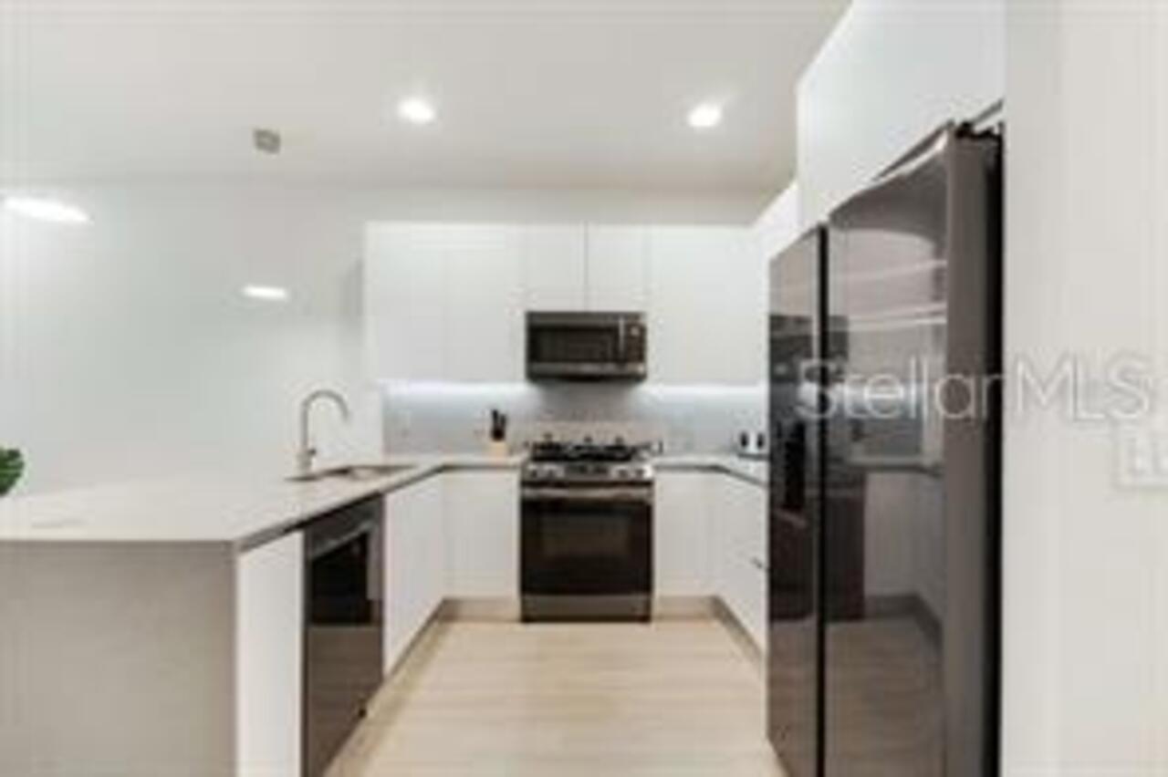 Listing Photo 9