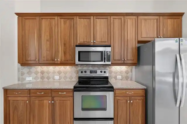 Listing Photo 16