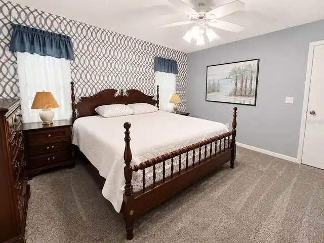 Listing Photo 12