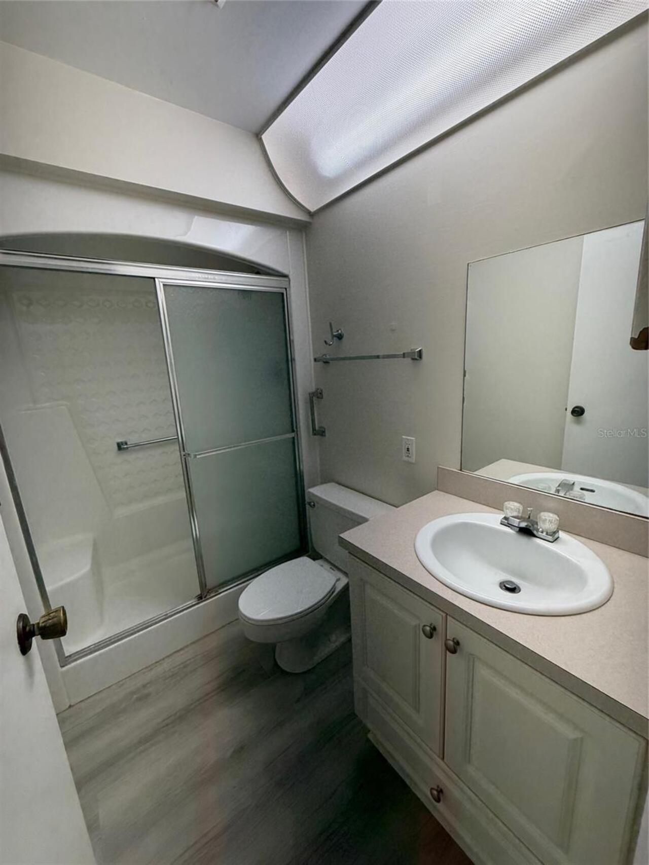 Listing Photo 9