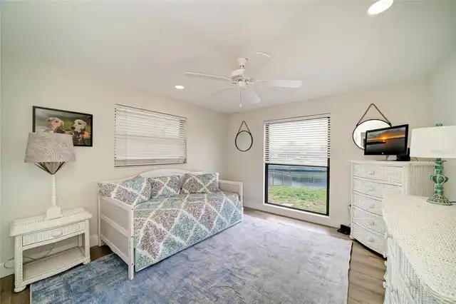 Listing Photo 38