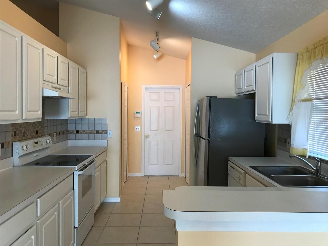 Listing Photo 7