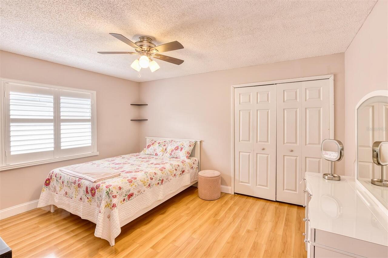 Listing Photo 17