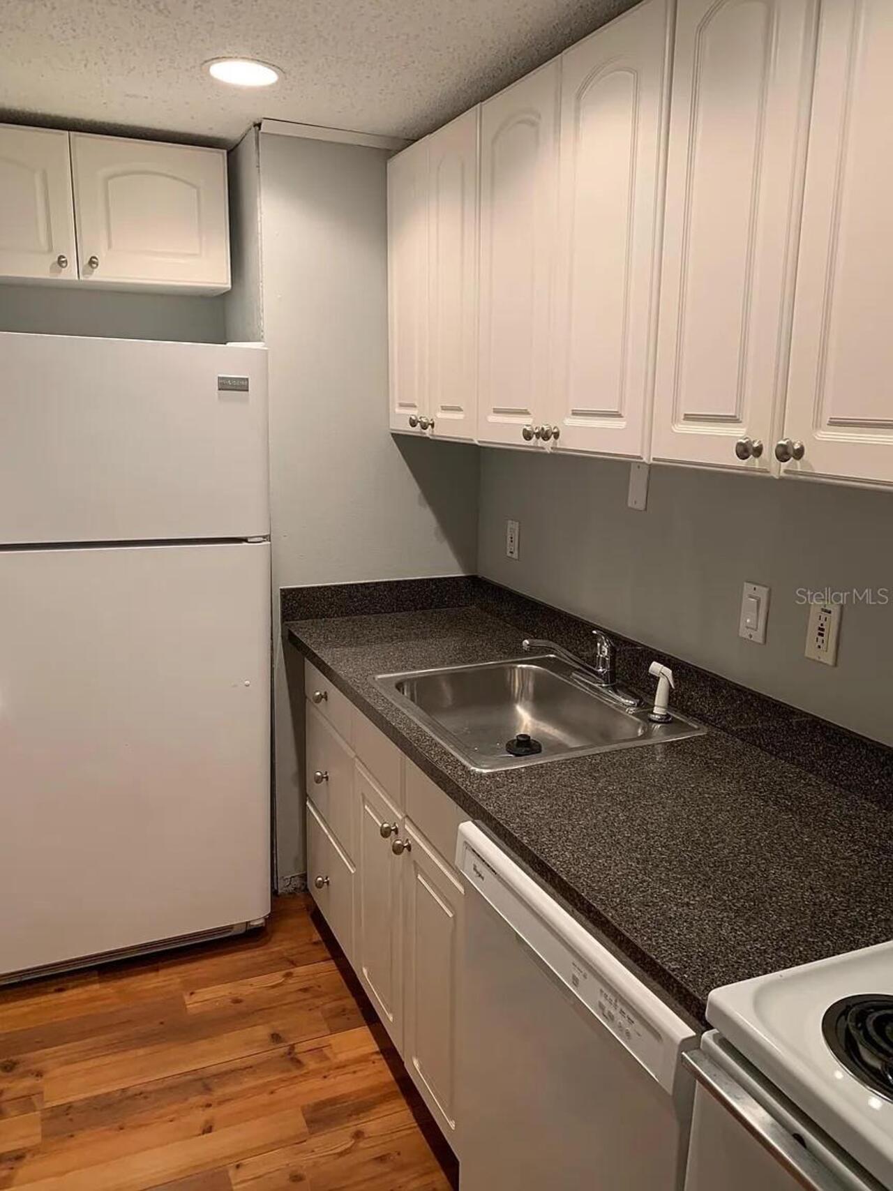Listing Photo 11