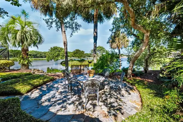 Listing Photo 11