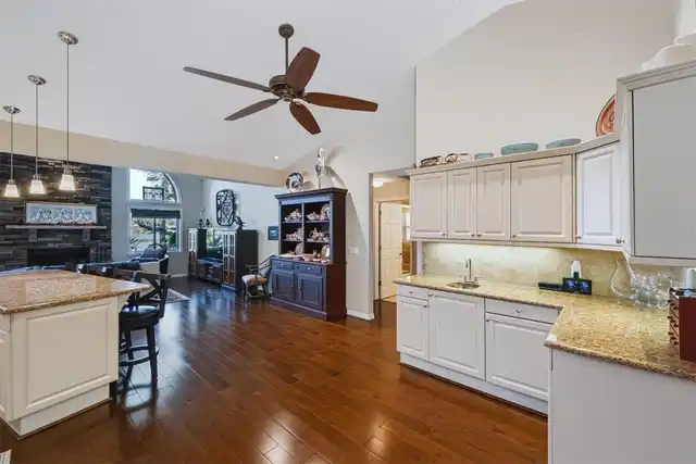 Listing Photo 23