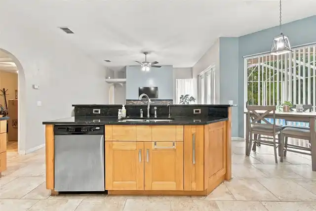 Listing Photo 18