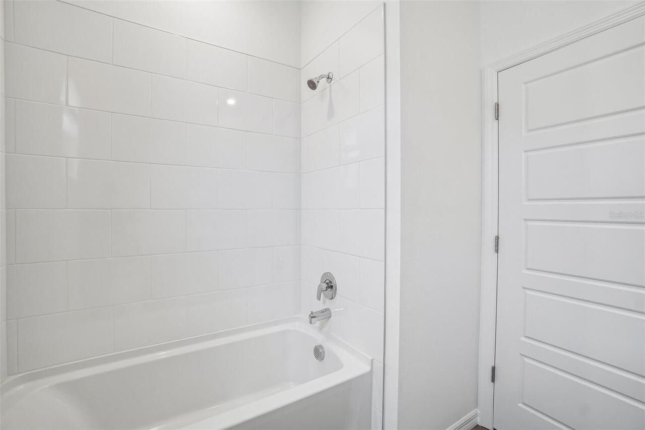 Listing Photo 14