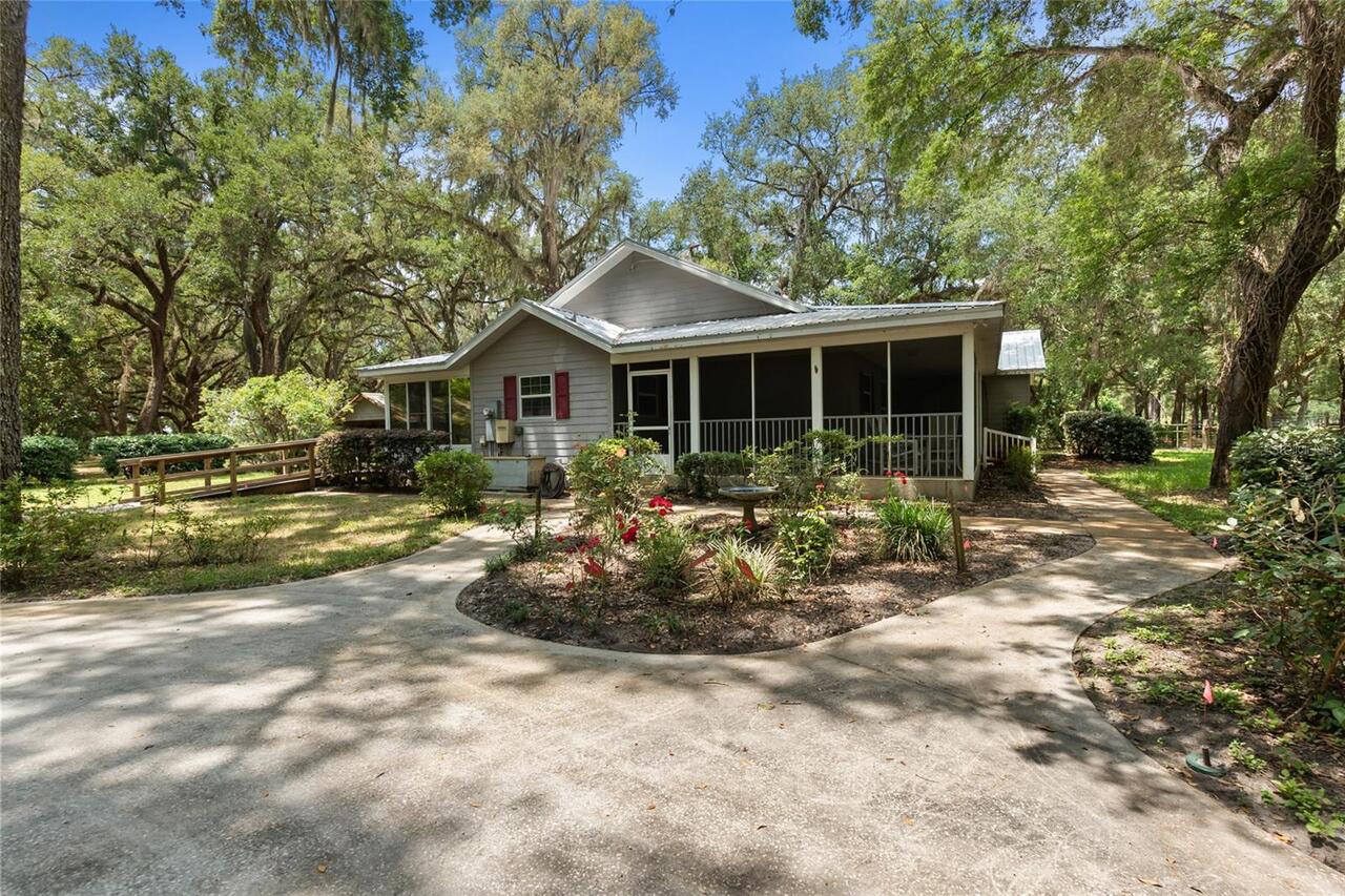 Listing Photo 11