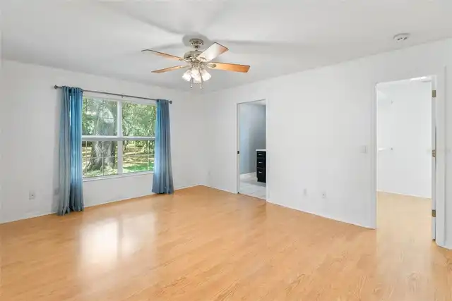 Listing Photo 33