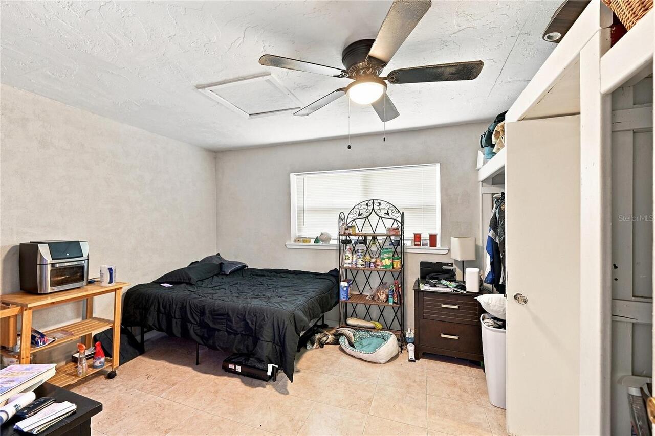 Listing Photo 12