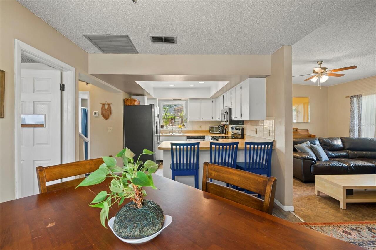 Listing Photo 10