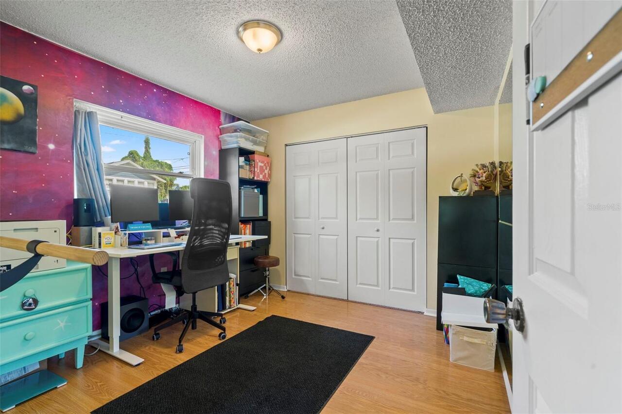 Listing Photo 14