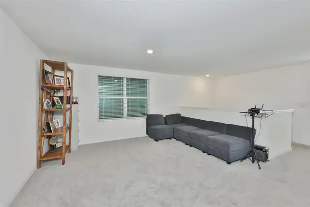 Listing Photo 17