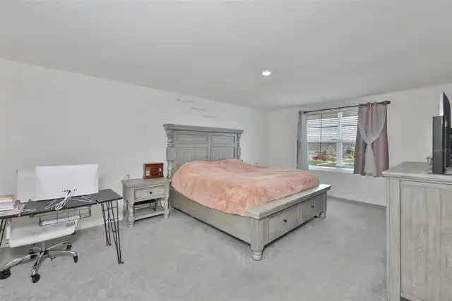 Listing Photo 18