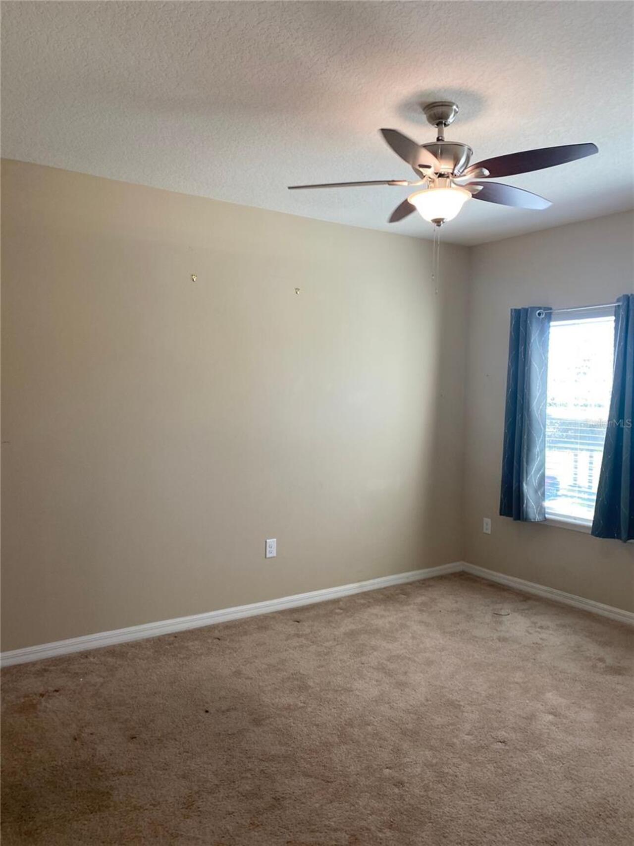 Listing Photo 12