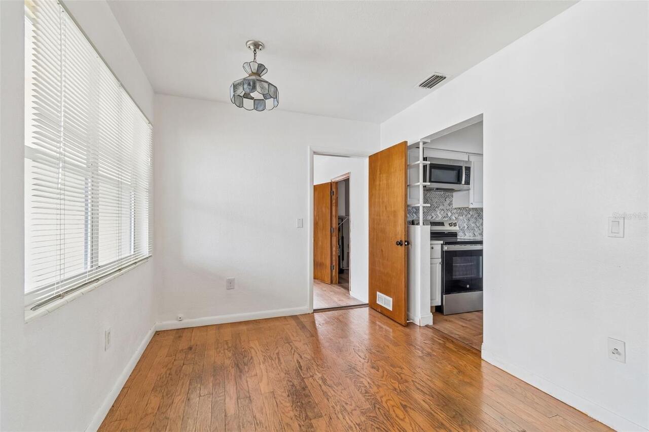 Listing Photo 14