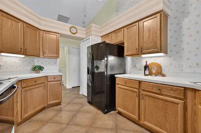 Listing Photo 9